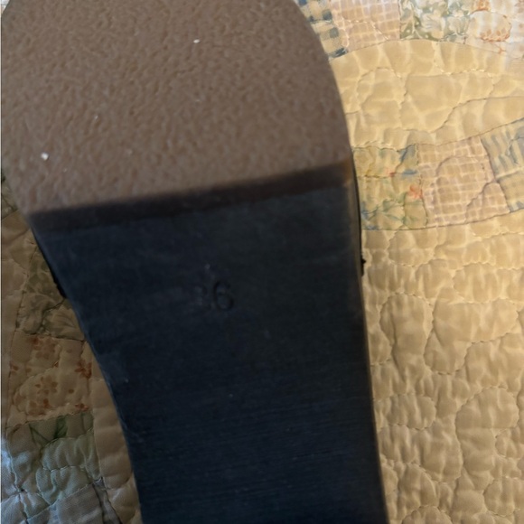 COPY - Hasbeens - Picture 3 of 3